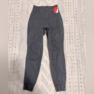 SPANX Twill Cargo Joggers